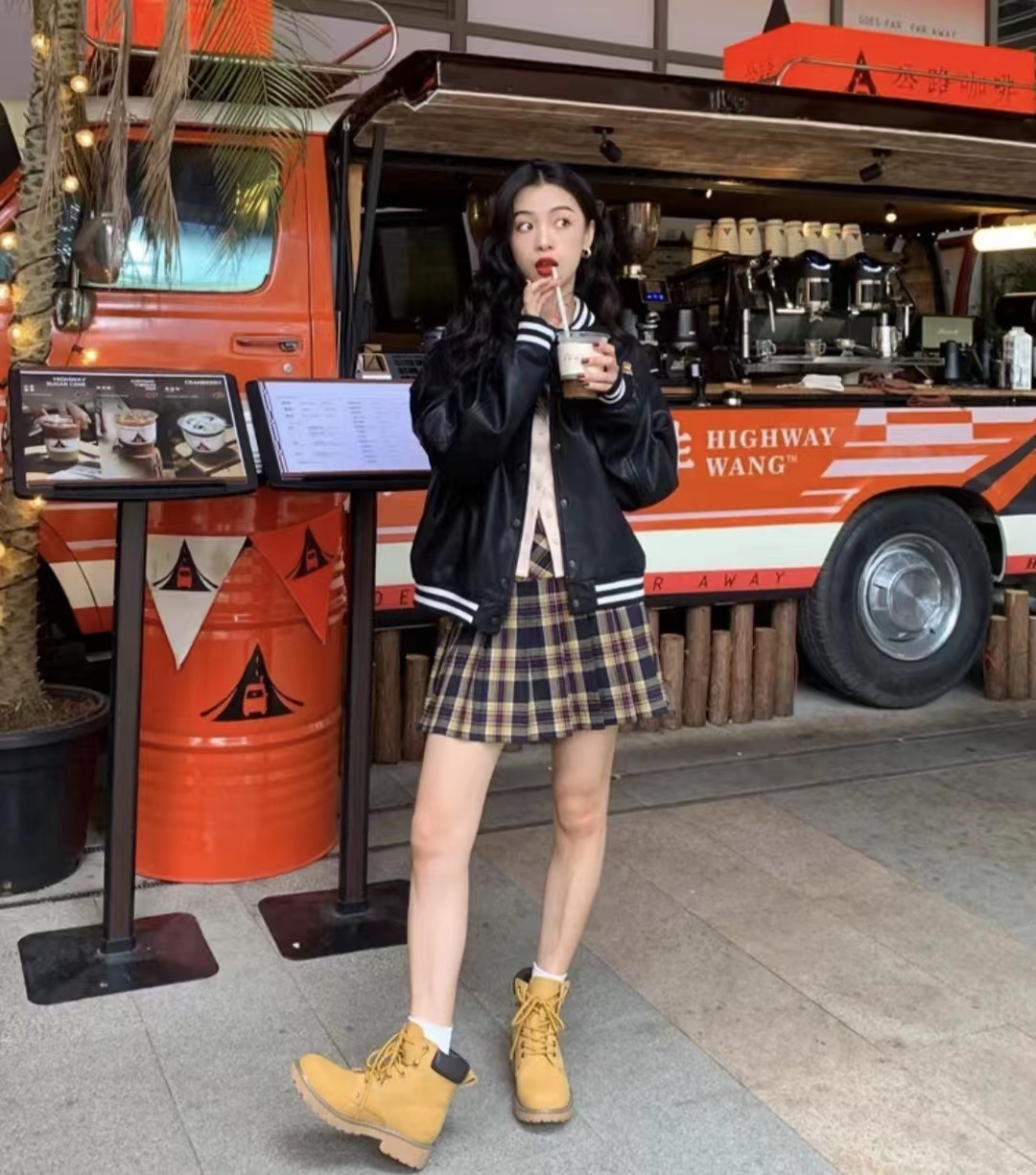 皮衣怎么搭配衣服女秋冬,2020洋气套装皮衣