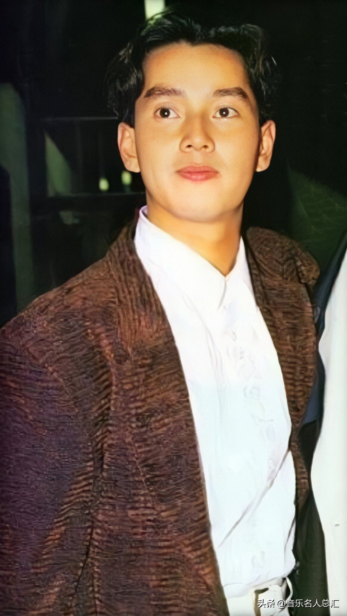 偶像巨星谭咏麟完整版,谭咏麟永远的偶像完整版