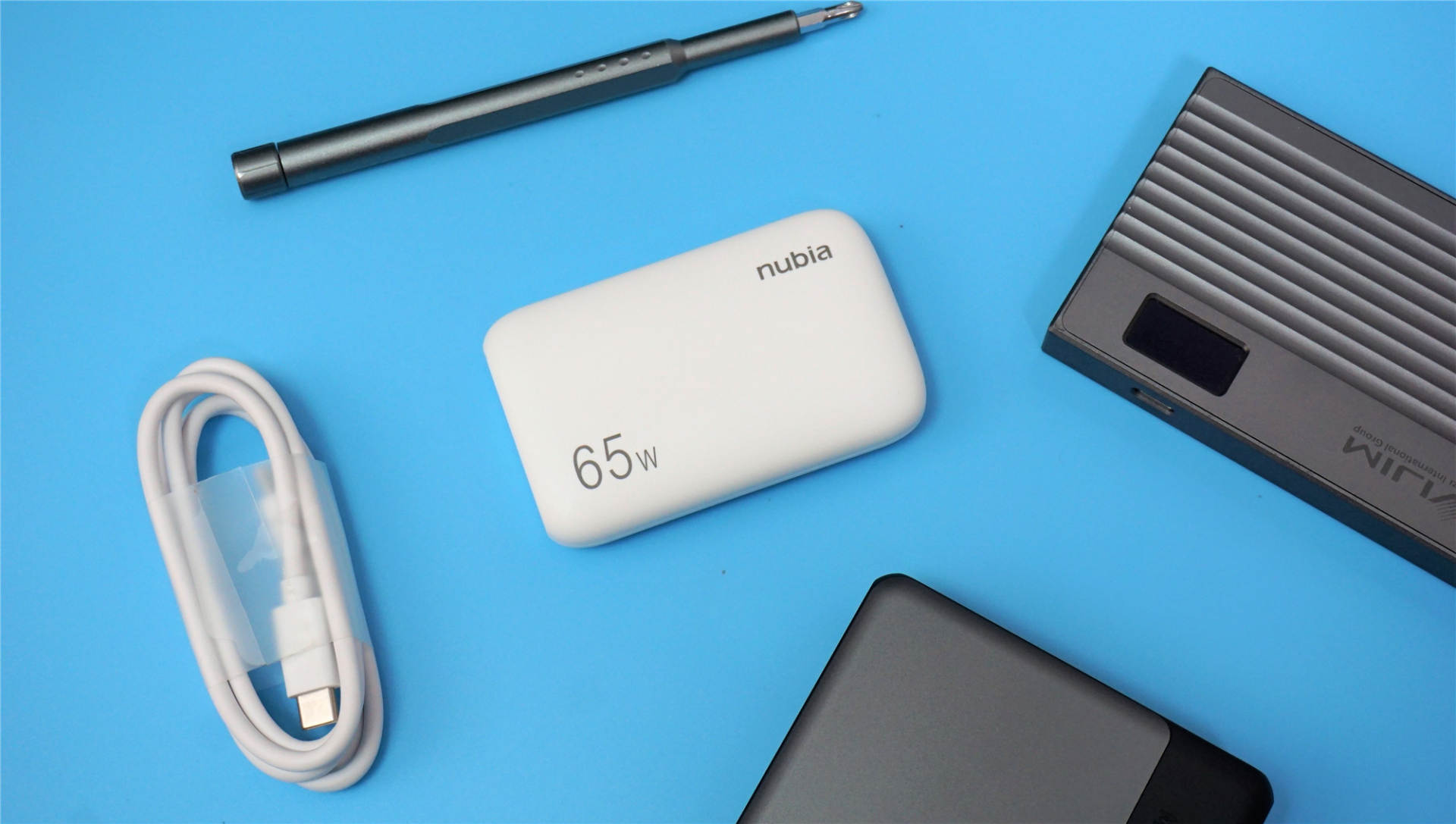 努比亚65W氮化镓充电器测评,努比亚65W快充头测评