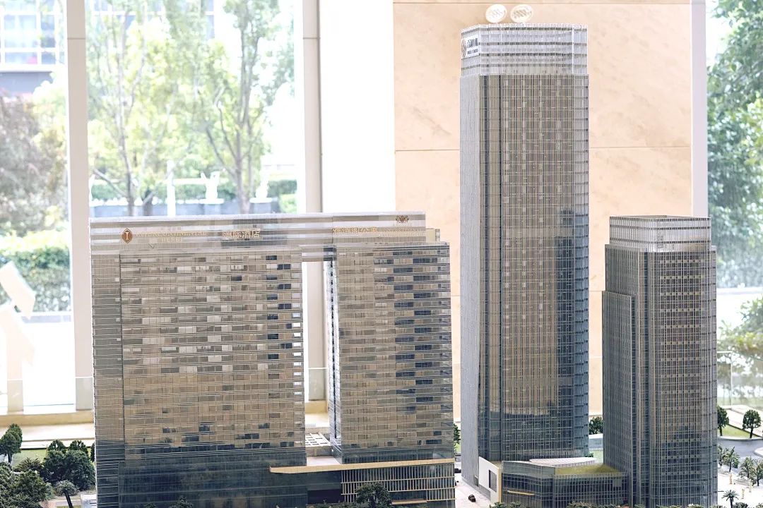 天鹅湖畔小区到百利中心怎么走,百利中心滨湖