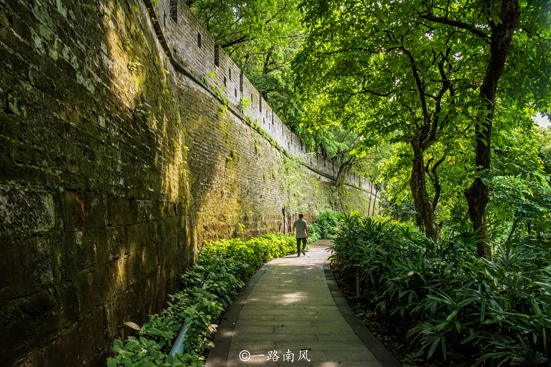 乘坐地铁打卡广州免费景点，一天时间可以怎样玩？攻略请收好！