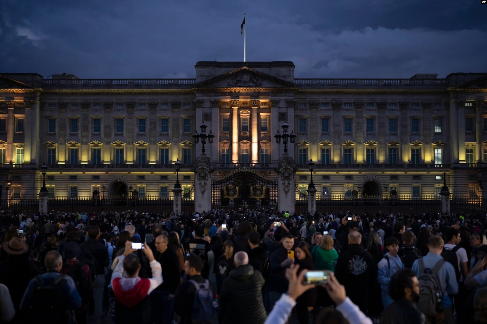 最后的告别美国作家,最后的告别沉痛悼念