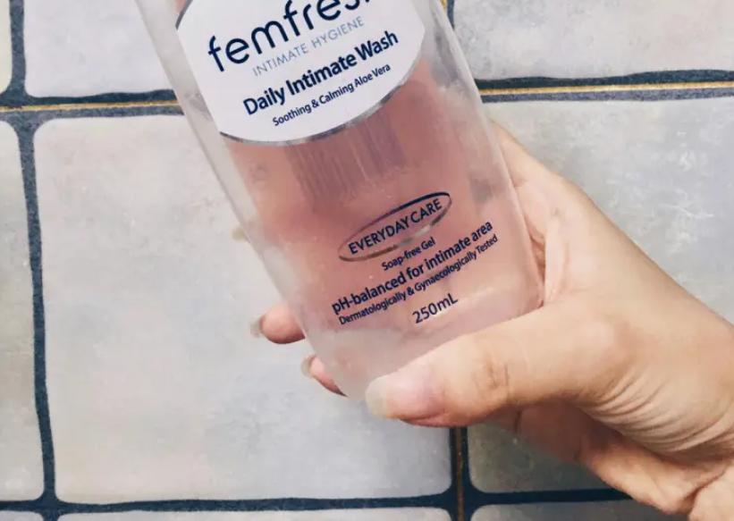 外阴总是很干怎么回事,阴道每天都有什么症状