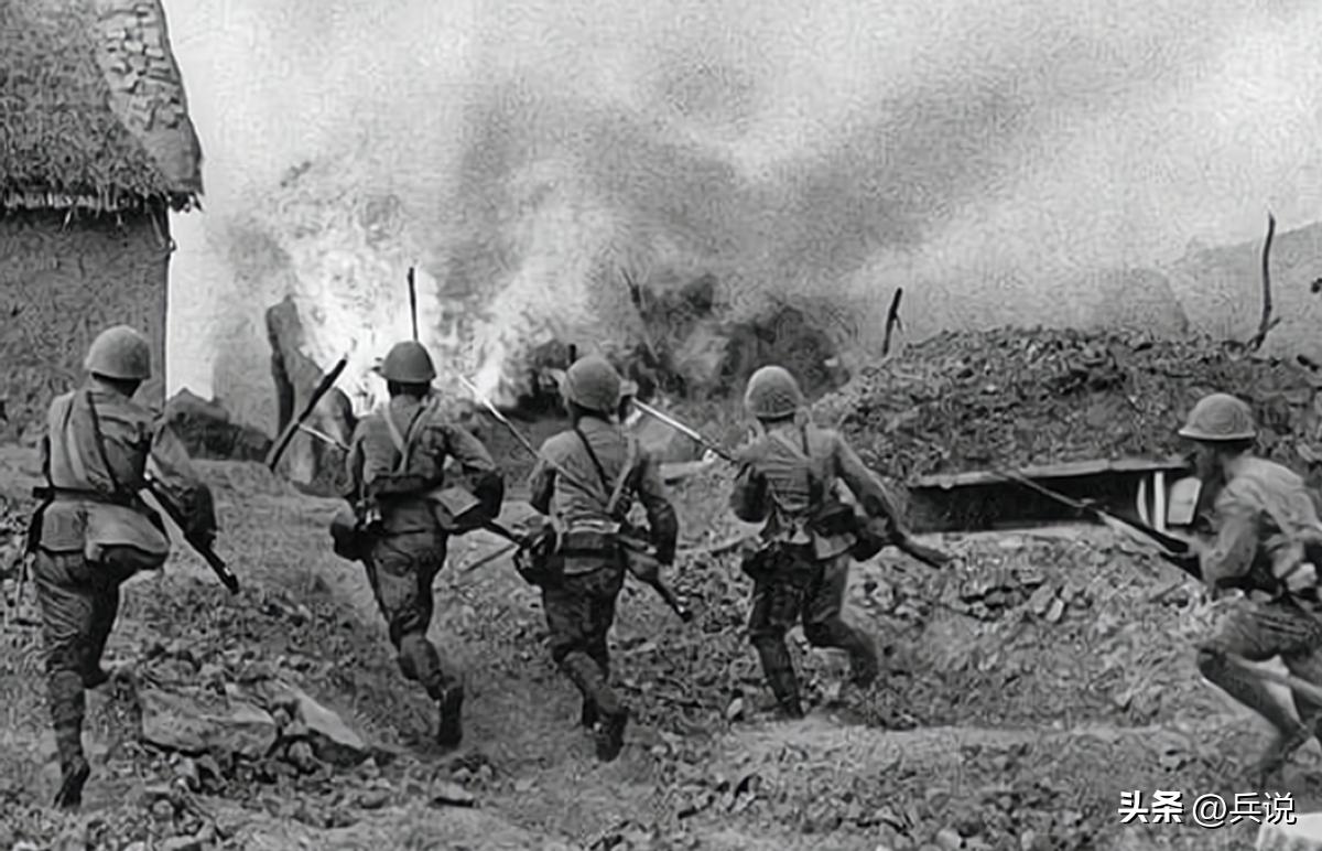 *药弹**不够怎么办？战士说：从敌尸上收*药弹**，是我的老本行