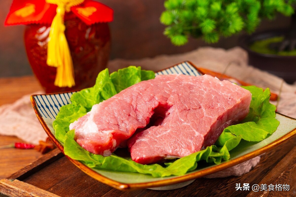 买猪肉怎么挑选老和嫩 (购买猪肉时如何挑选)