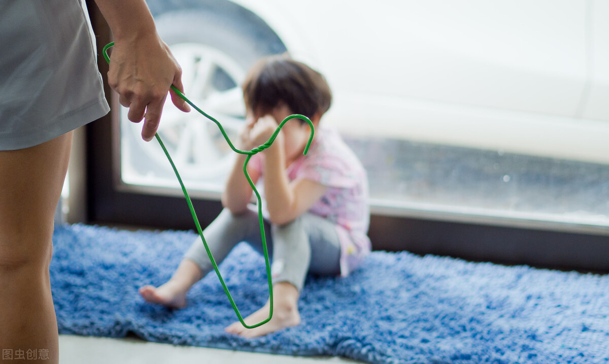 孩子爱打人怎么办？爸爸妈妈不妨试试这几招