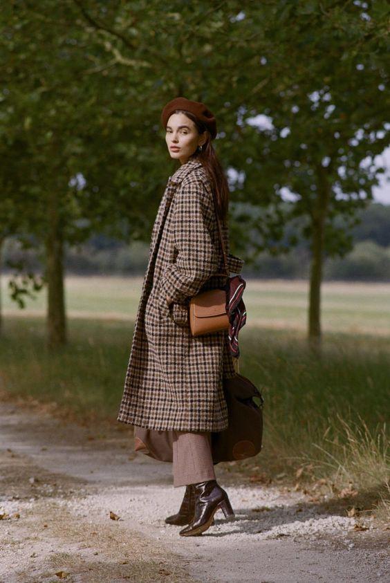 酒红色短靴秋冬搭配,尖头细跟短靴秋冬搭配