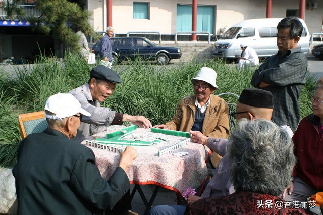 60岁香港女婿回内地给80岁岳父过生日家姐:你这一开头每年都得过
