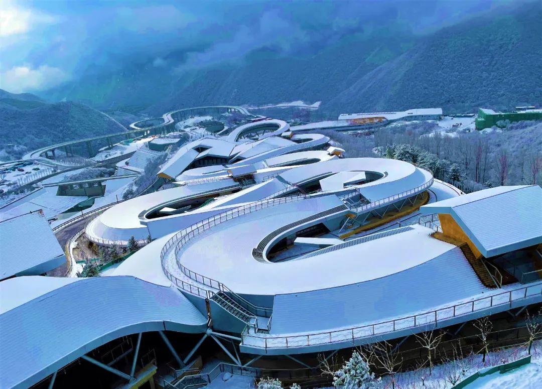 这谁敢想？赢了就有冬奥冠军同等待遇，顶级运动场馆成群众舞台！