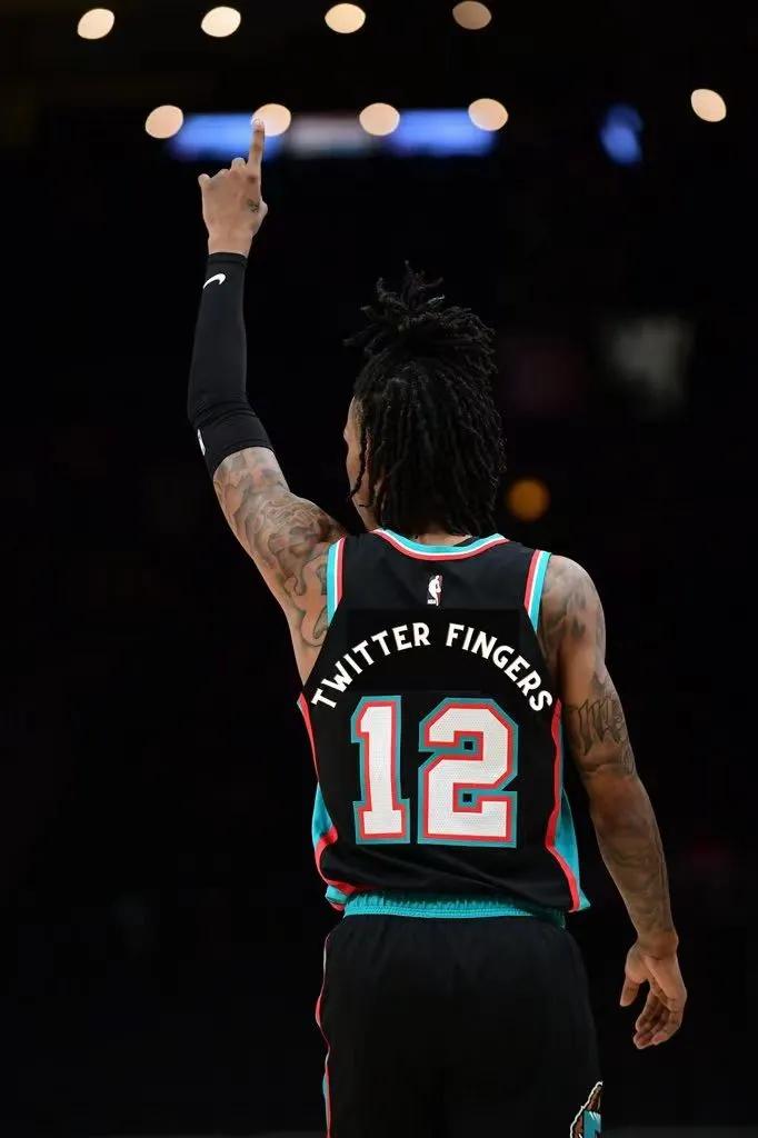 美媒：NBA应该带回绰号球衣吗？莫兰特回复要得，网友疯狂diss他