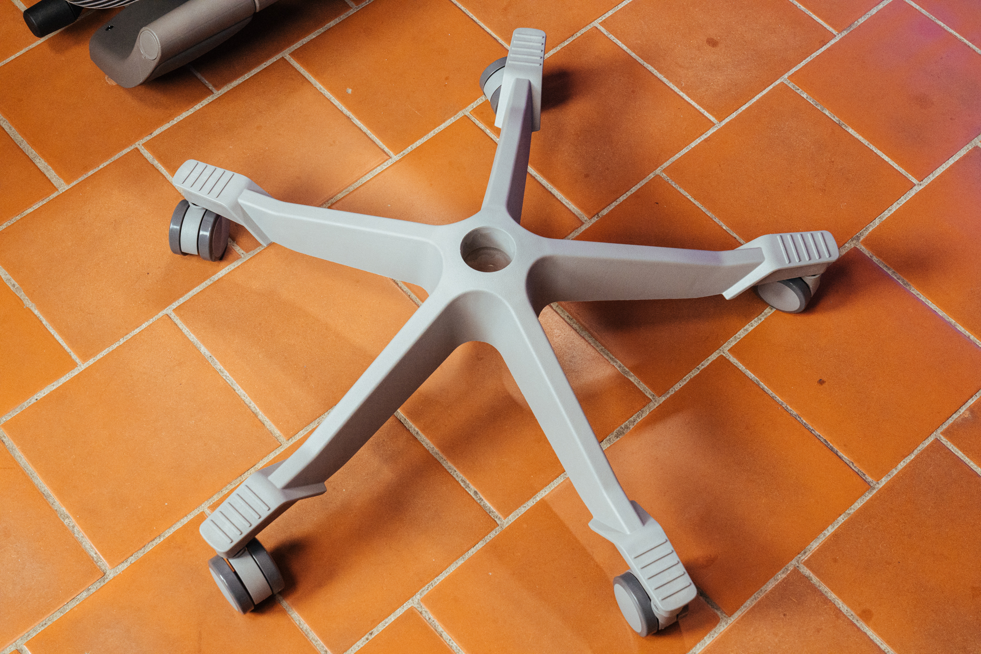 久坐办公室怎么缓解肩颈痛瑜伽,缓解办公室久坐腰疼瑜伽