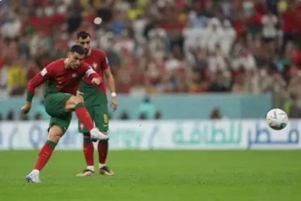 2010年葡萄牙对战中国,16年葡萄牙决赛精彩视频