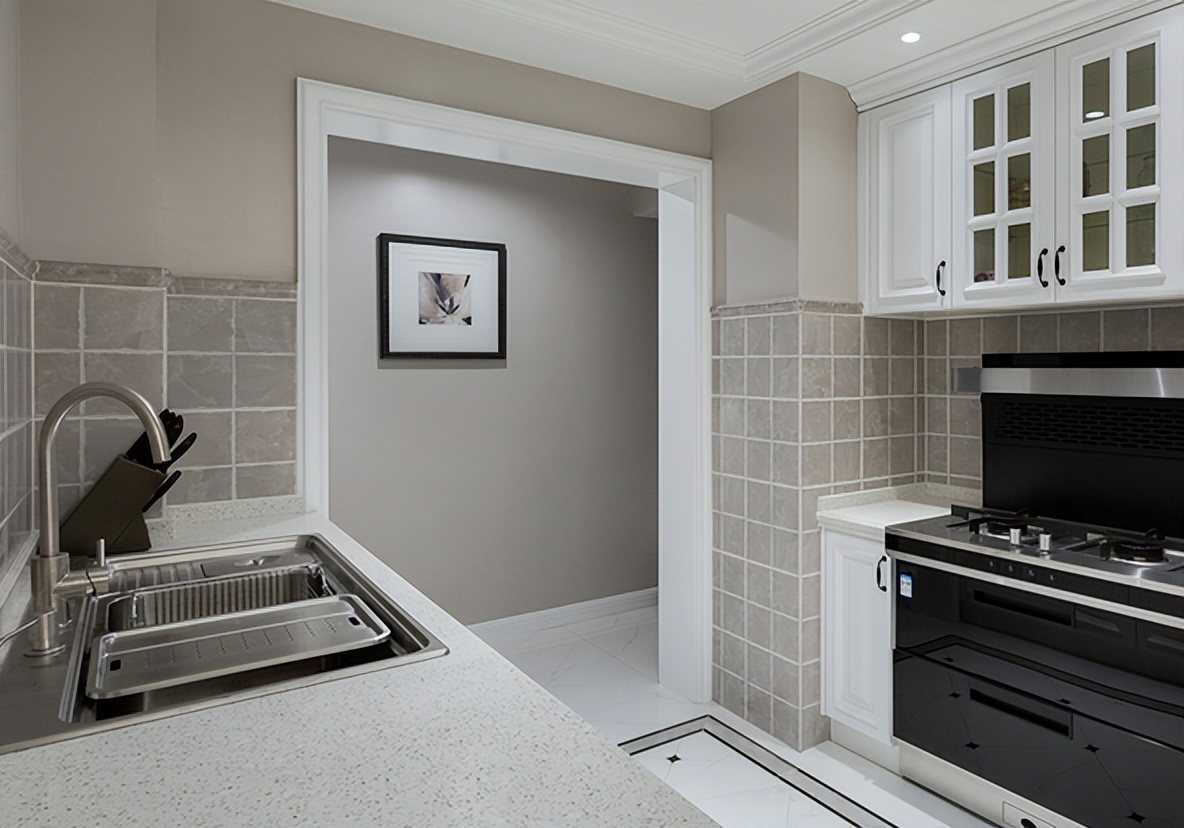 厨房四周墙面漏水,厨房墙壁漏水最简单的补救方法