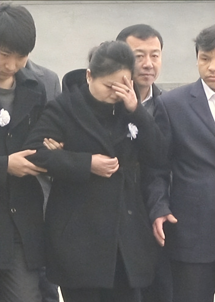白静母亲的坚持让人泪目,白静如何遇害