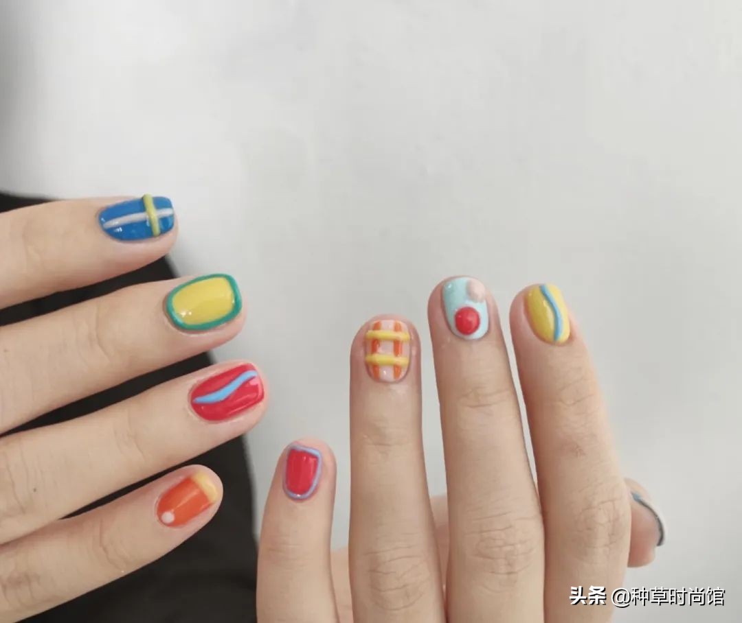 秋冬超显白高级感美甲,春日美甲图片最新款百搭