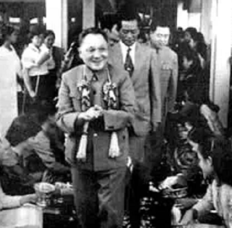 1991年，*小平邓**为深圳火车站题字，为何只写“深圳”没写“站”？