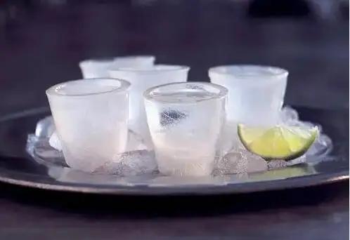 夏天喝酒对人体有什么影响,夏天喝酒的四大忌