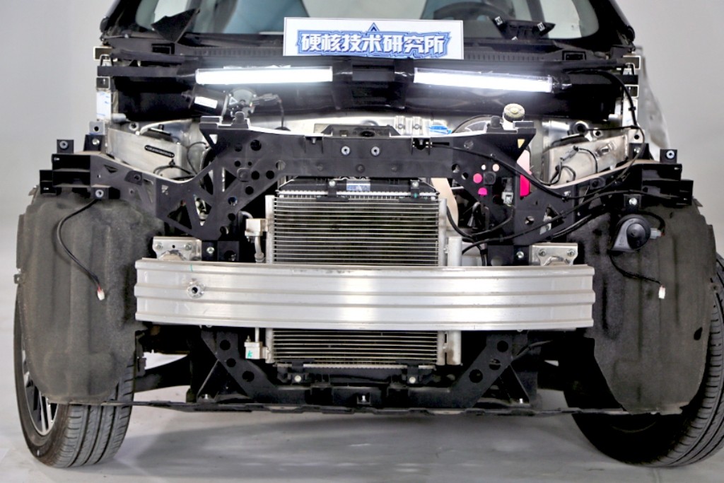 奇瑞小蚂蚁全铝车身拆解,奇瑞小蚂蚁是全系全铝车吗