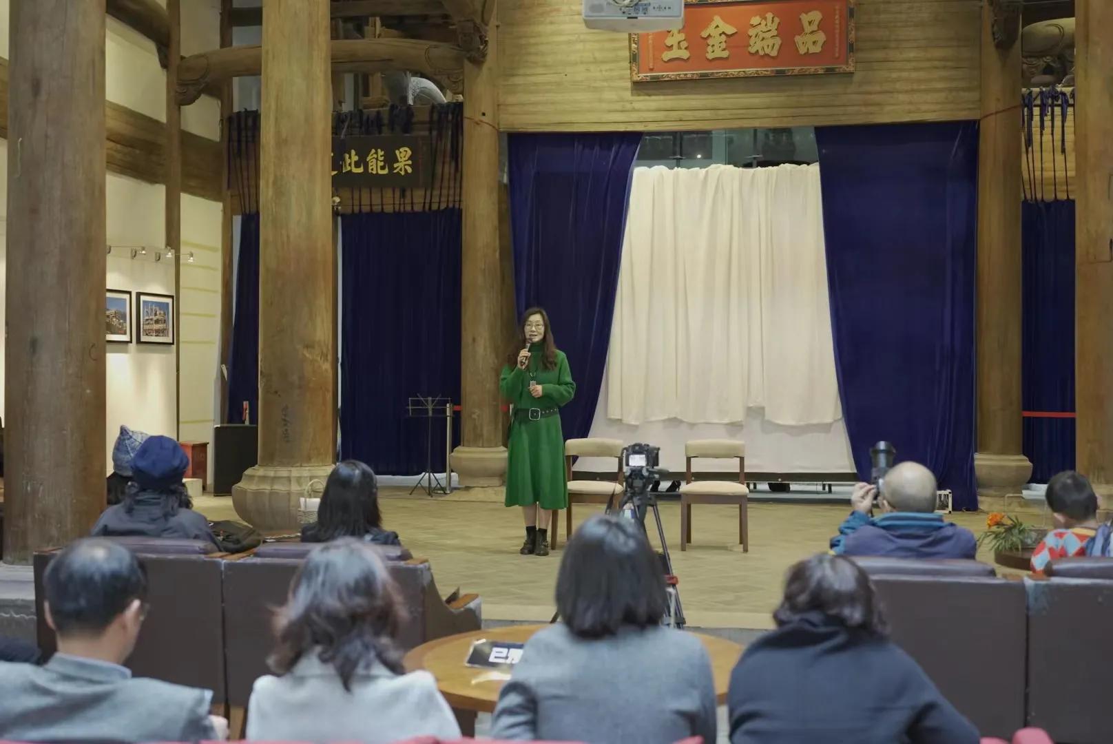 文献名邦在大理古城哪个门,文献名邦与白族服饰之美