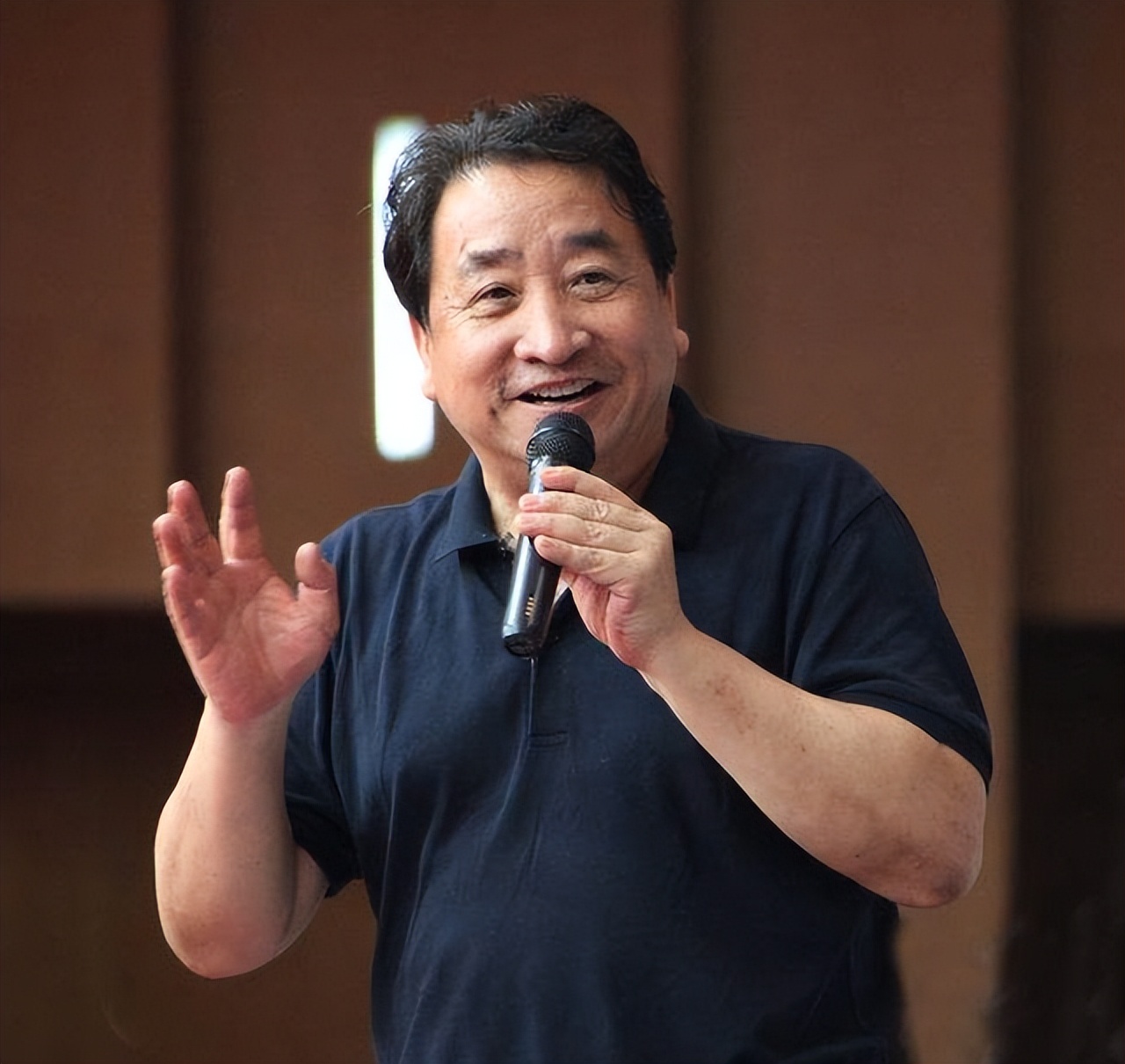 姜昆收养,1998年姜昆