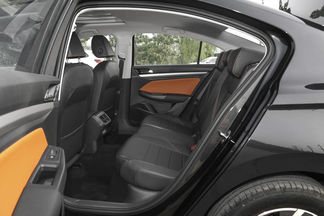 10万左右买大众好还是丰田好,老百姓买10万左右的车