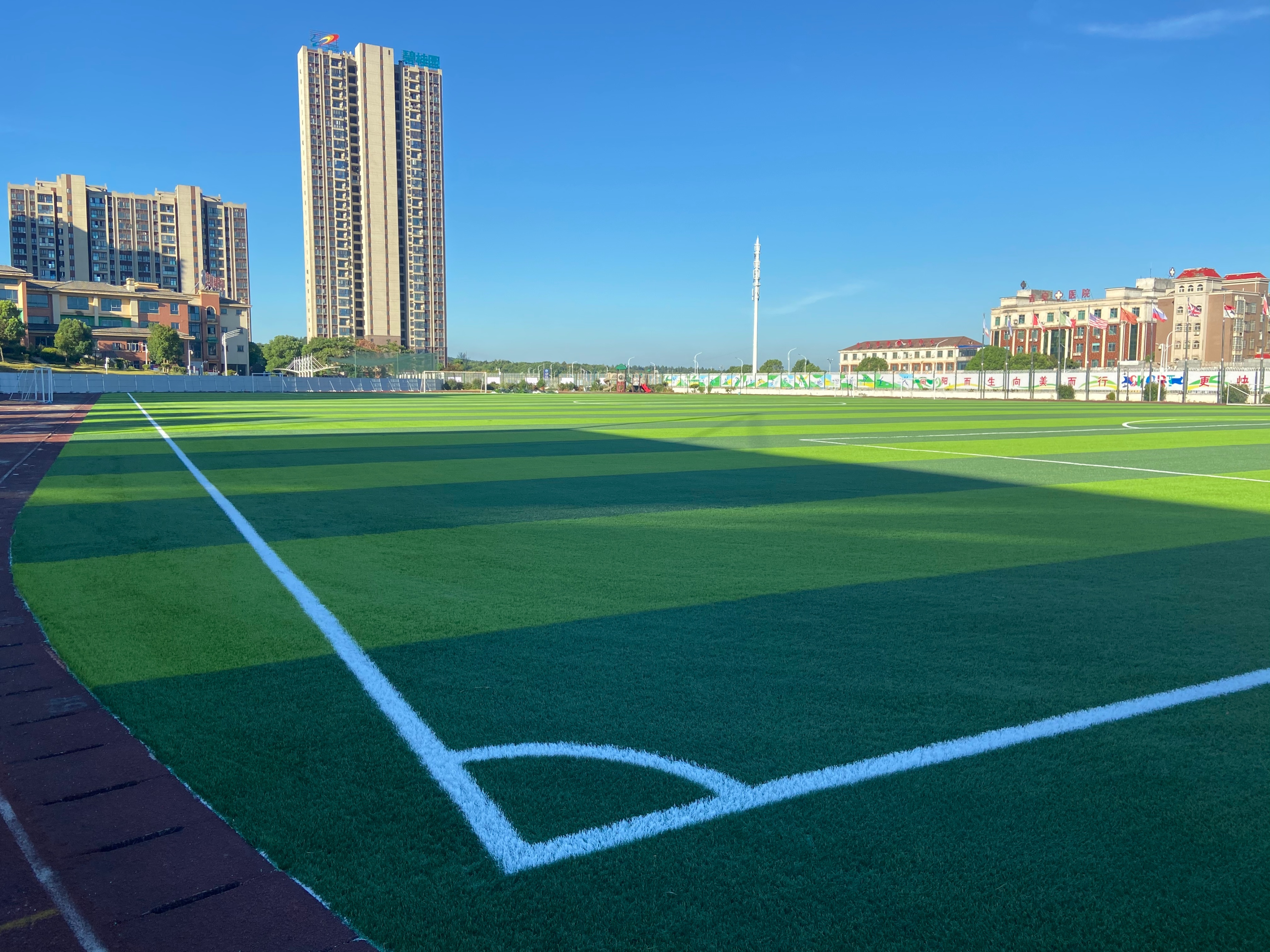 标准人造草坪足球场,学校足球场人造草坪