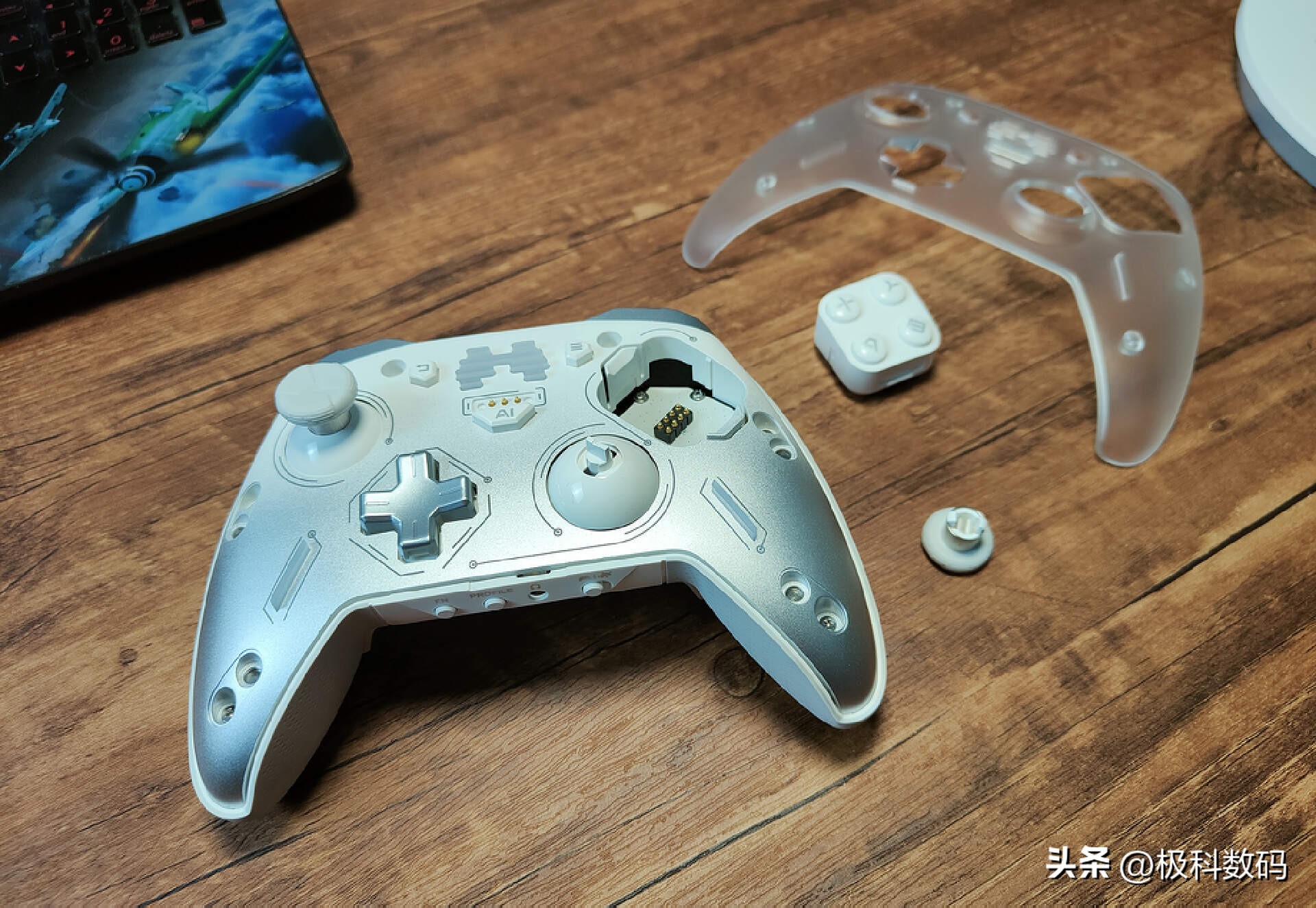 北通宙斯手柄尺寸和xbox手柄对比,北通宙斯手柄和switchpro手柄比较