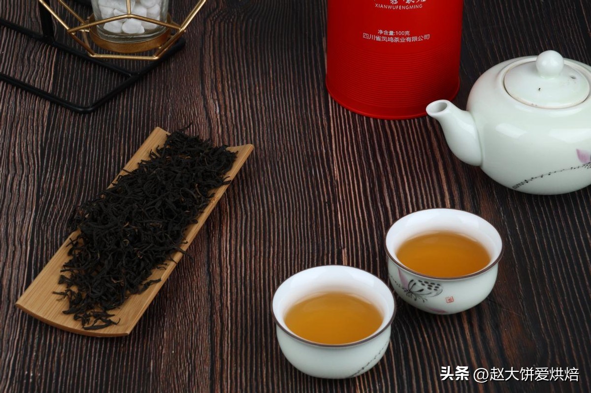 茶叶放一年多了还能喝吗,放了很多年的茶叶能喝吗有害吗