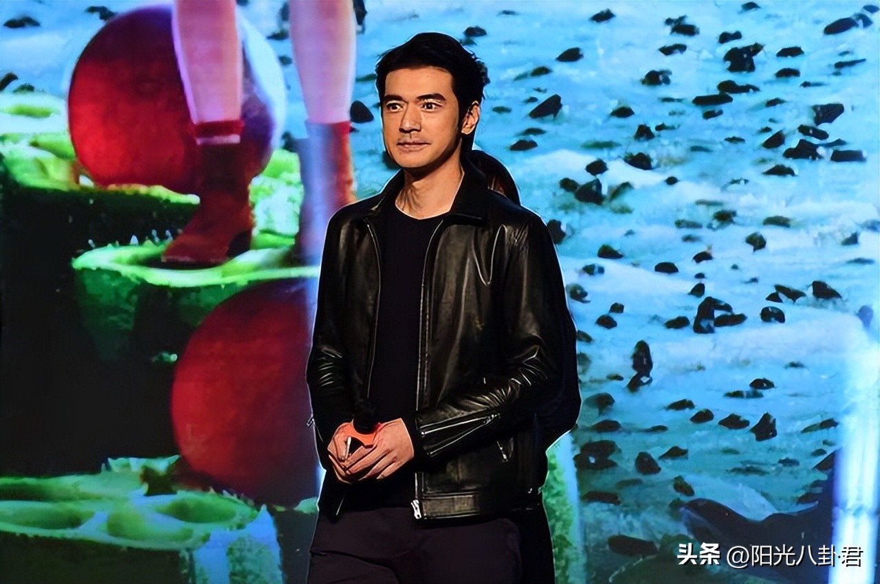 12位港星豪宅,定居内地的10位过气港星