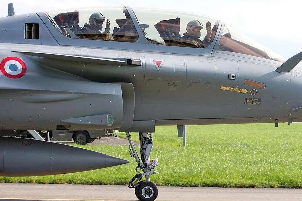 阿联酋阵风订单,阿联酋采购法国阵风战斗机