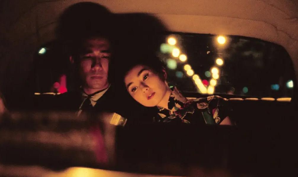 刘嘉玲遭绑架，王志文险被封杀，2000年的娱乐圈一瓜接一瓜！