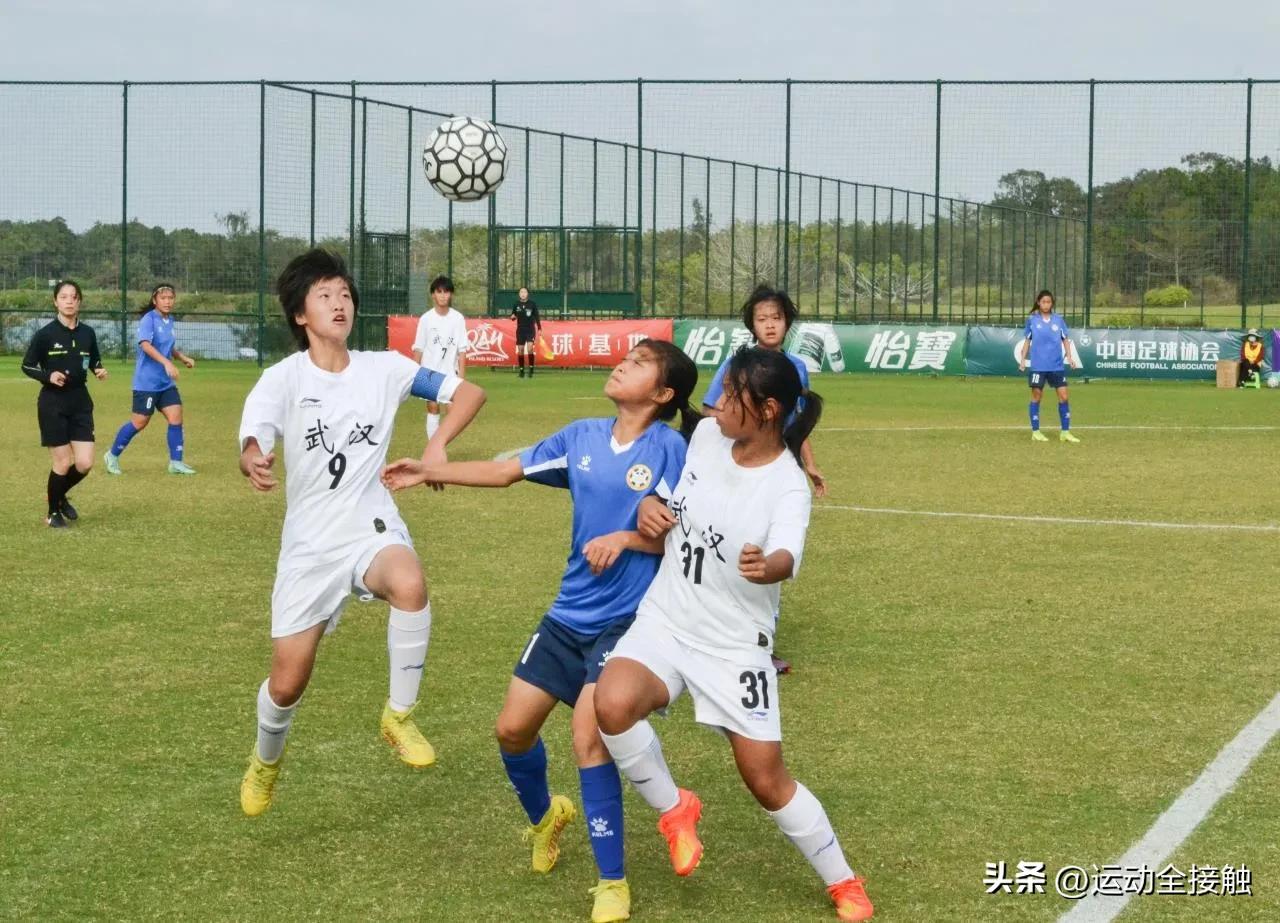 铿锵玫瑰女足夺冠照片高清,铿锵玫瑰中国女足夺冠献歌