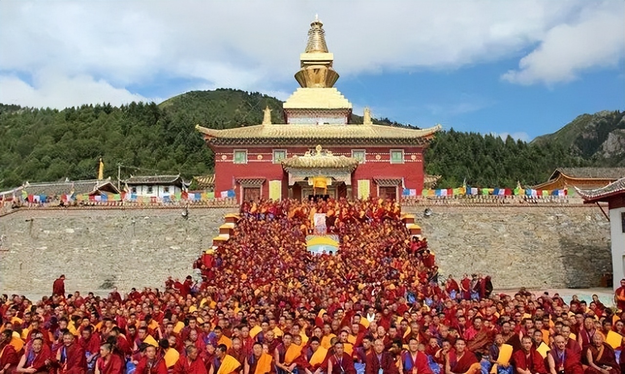 五世达赖溘然长逝，却秘不发丧，临终前导演了一场叹为观止的大戏