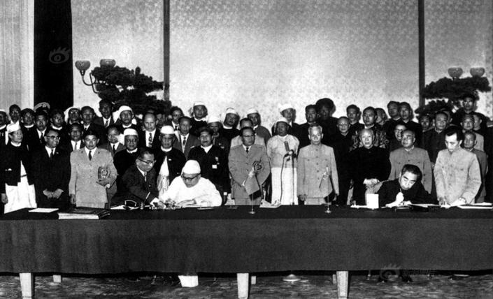 今日缅*果敢甸**：国门汉字已被更换，现使用缅文成主流