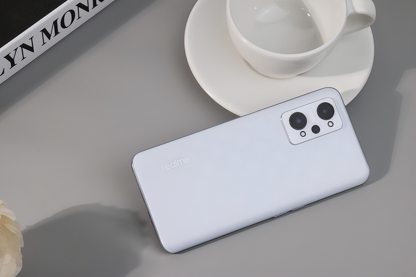 推荐一款比较实用的oppo手机,oppo目前哪一款手机最值得入手