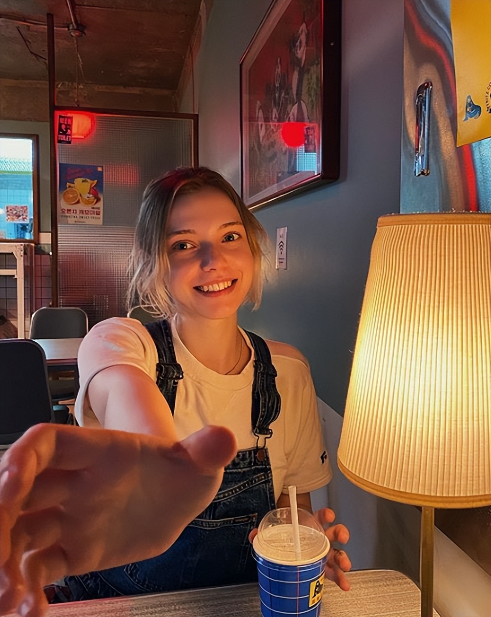 21岁德国模特凭“精灵美貌”火遍亚洲，却突然失踪？牵出黑暗内幕