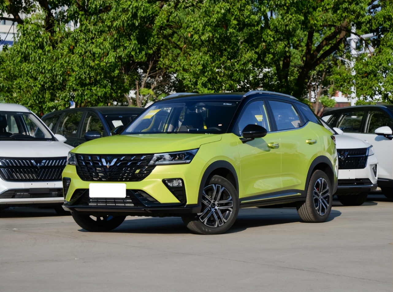 五菱星驰在小型suv销售排名,五菱星驰最新款值得买吗