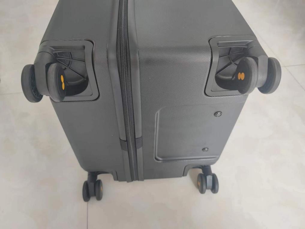 地平线行李箱哪个品牌好,90分行李箱和地平线行李箱哪个好