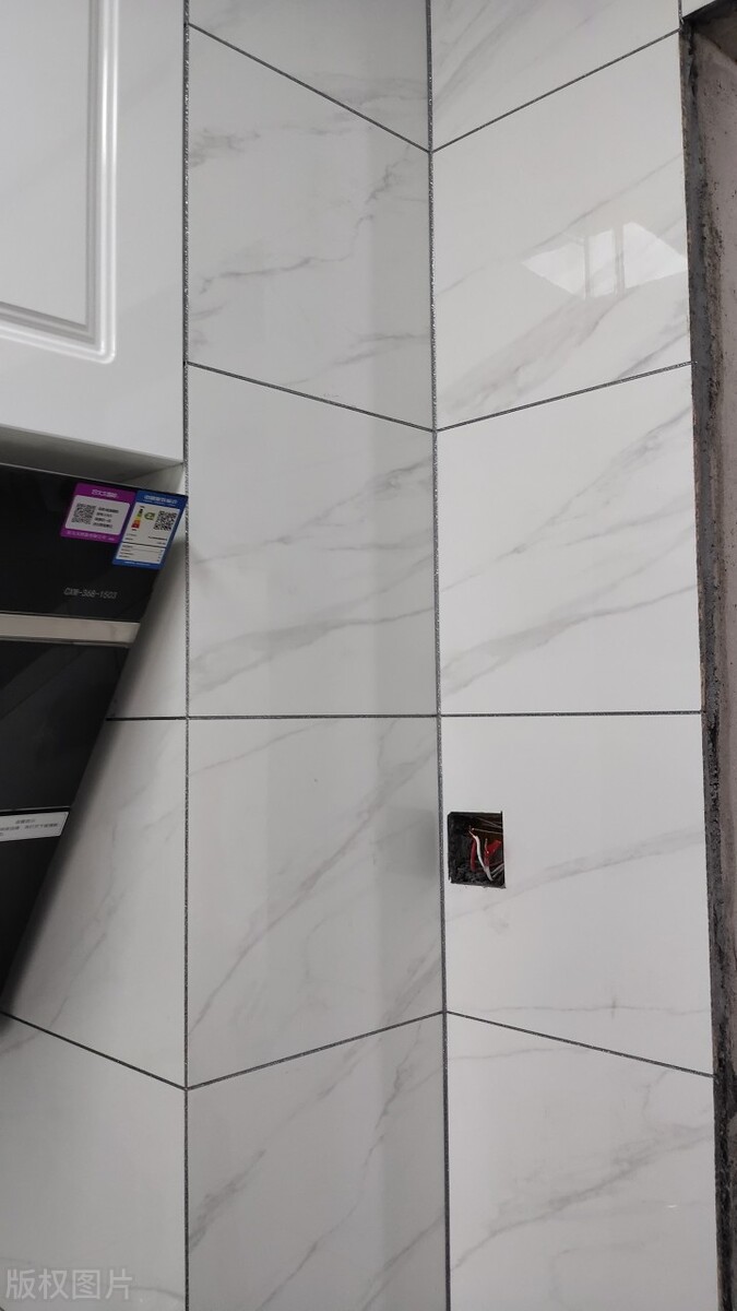 怎么区别美缝剂和环氧彩砂美缝,美缝是环氧彩砂好还是美缝剂好看