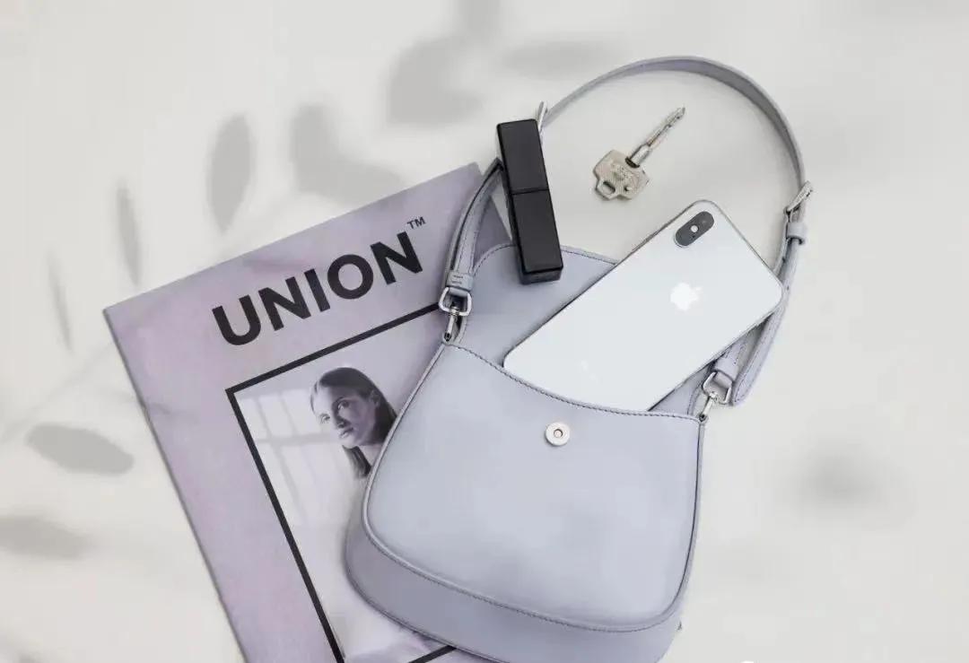 大牌实用包包小款推荐哪款,又大又实用的包包推荐品牌