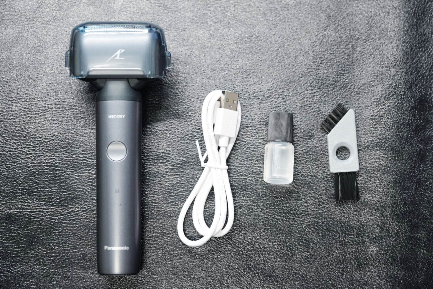 博朗剃须刀9557对比飞利浦9860,中国剃须刀比飞利浦博朗松下都强