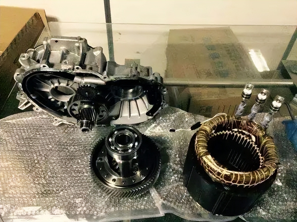 比亚迪唐EV欧洲售价曝光，力压特斯拉ModelY，比亚迪到底赢在哪？