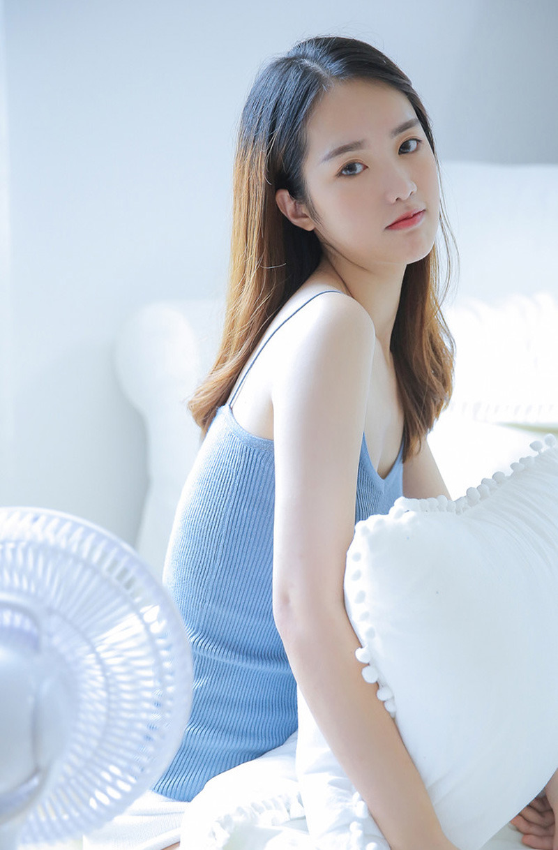 采菊东篱下悠然见南山全诗欣赏,陶渊明采菊东篱下的田园诗