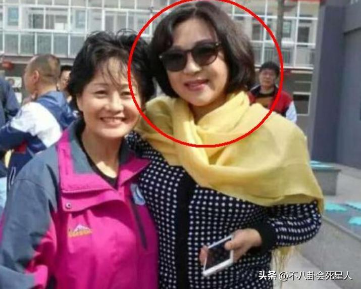 利智和李连杰的日常生活,黄秋燕和李连杰现任妻子