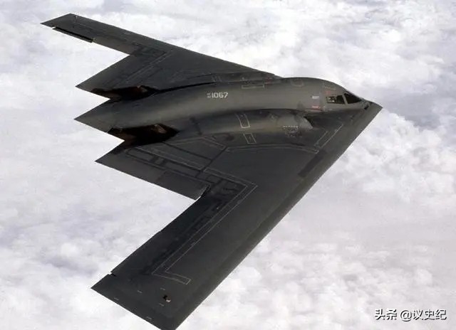 2008年厄瓜多尔,厄瓜多尔低价购买装备