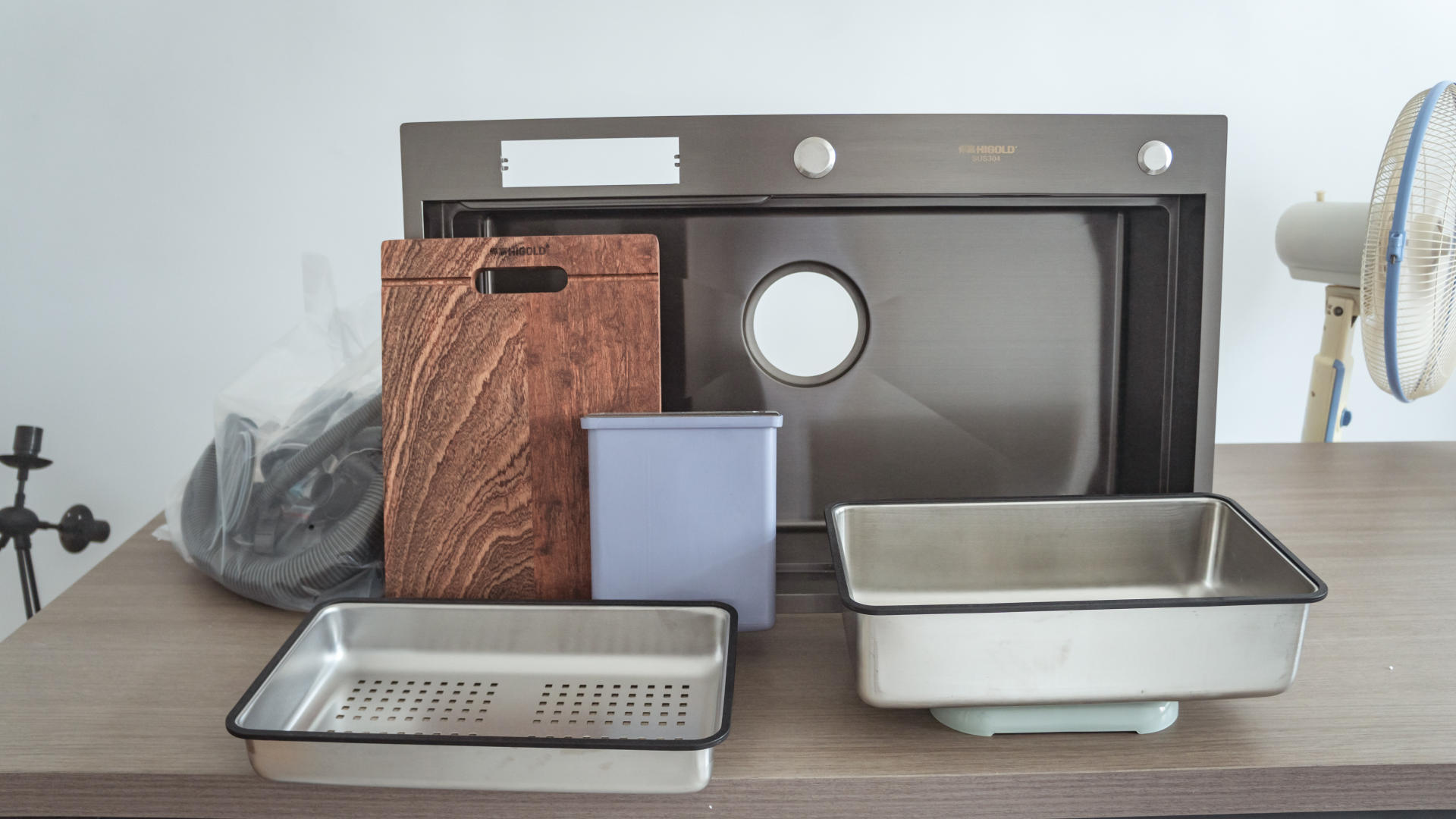 纳米水槽和不锈钢水槽哪个好,多功能大单槽水槽推荐