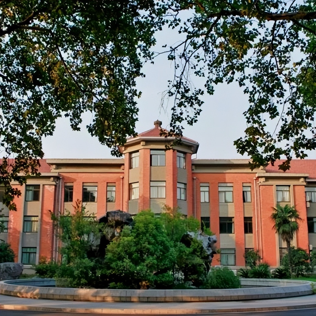 无锡第一中学授牌,无锡市前瞻性项目