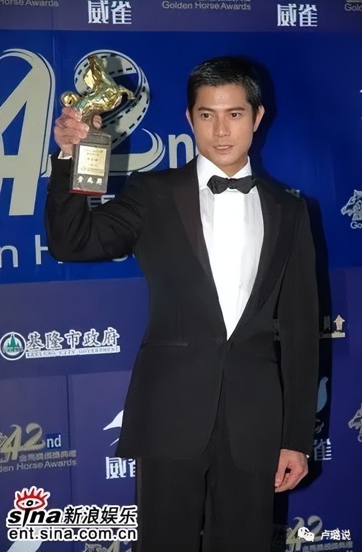 天王隐藏的“大老婆”,把持20亿财产,一生不婚不育,图的是啥?