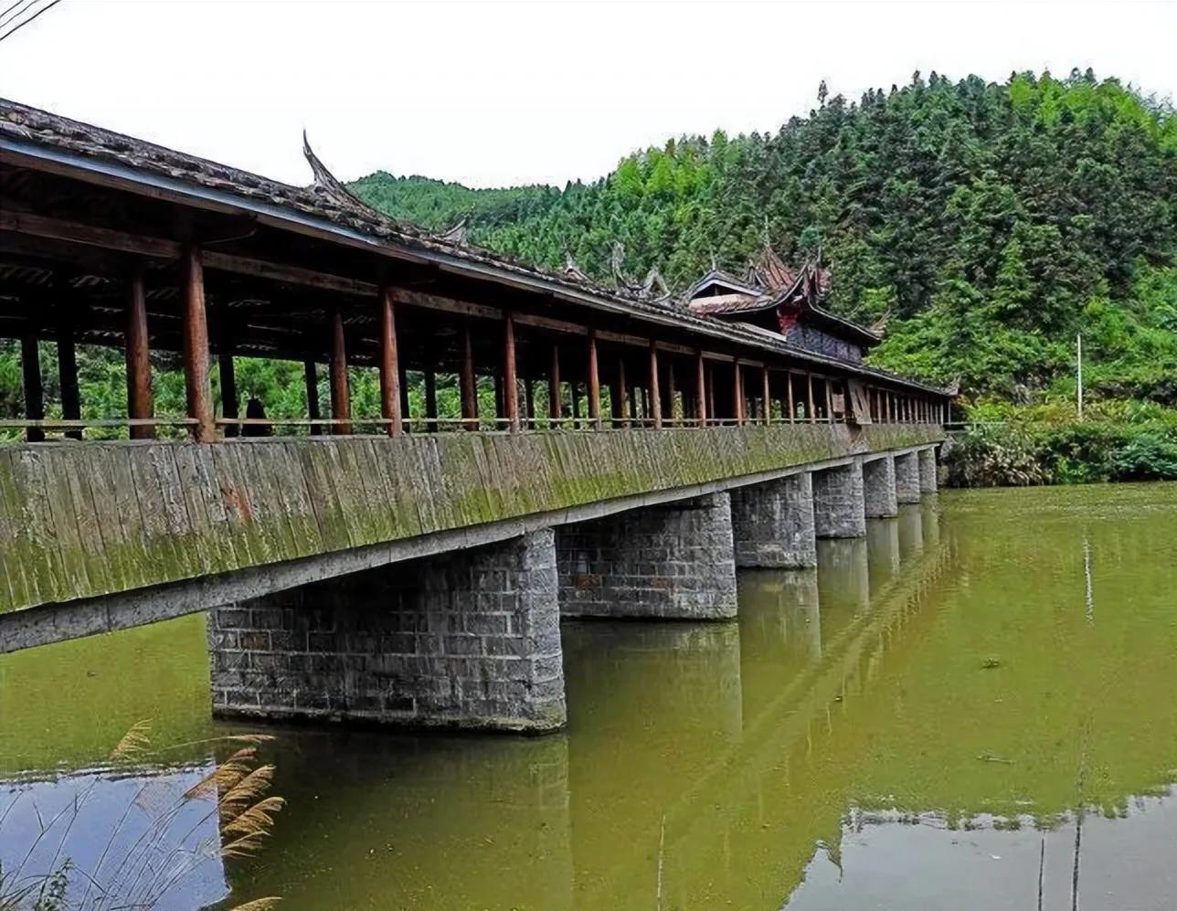 福建宁德屏南万安桥烧毁坍塌,宁德屏南县万安桥被烧毁