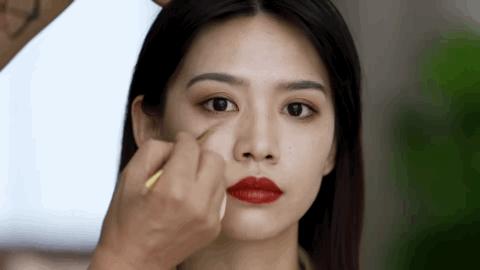 最快的方法帮你淡化泪沟,只需知道一招轻松消除显老泪沟